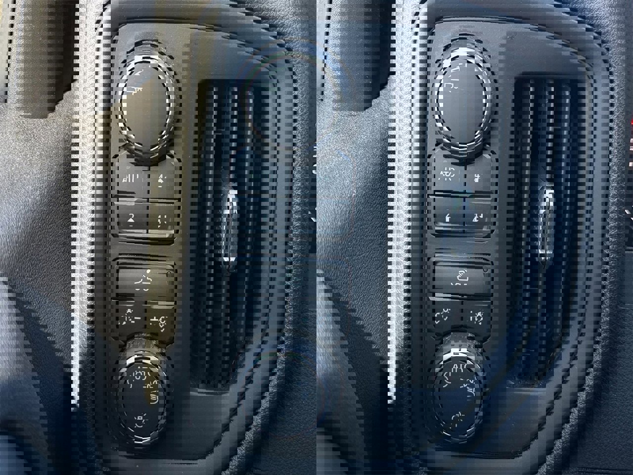 Certified 2024 Chevrolet Silverado 1500 Custom Trail Boss w/ LPO, Dark Essentials Package image 23