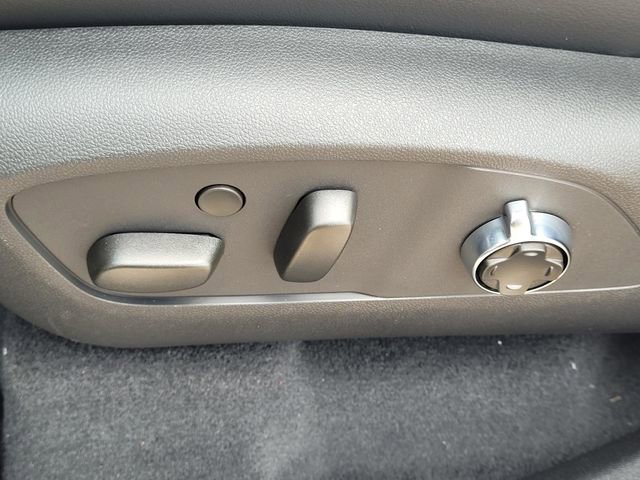 New 2026 Buick Enclave Avenir FWD image 23