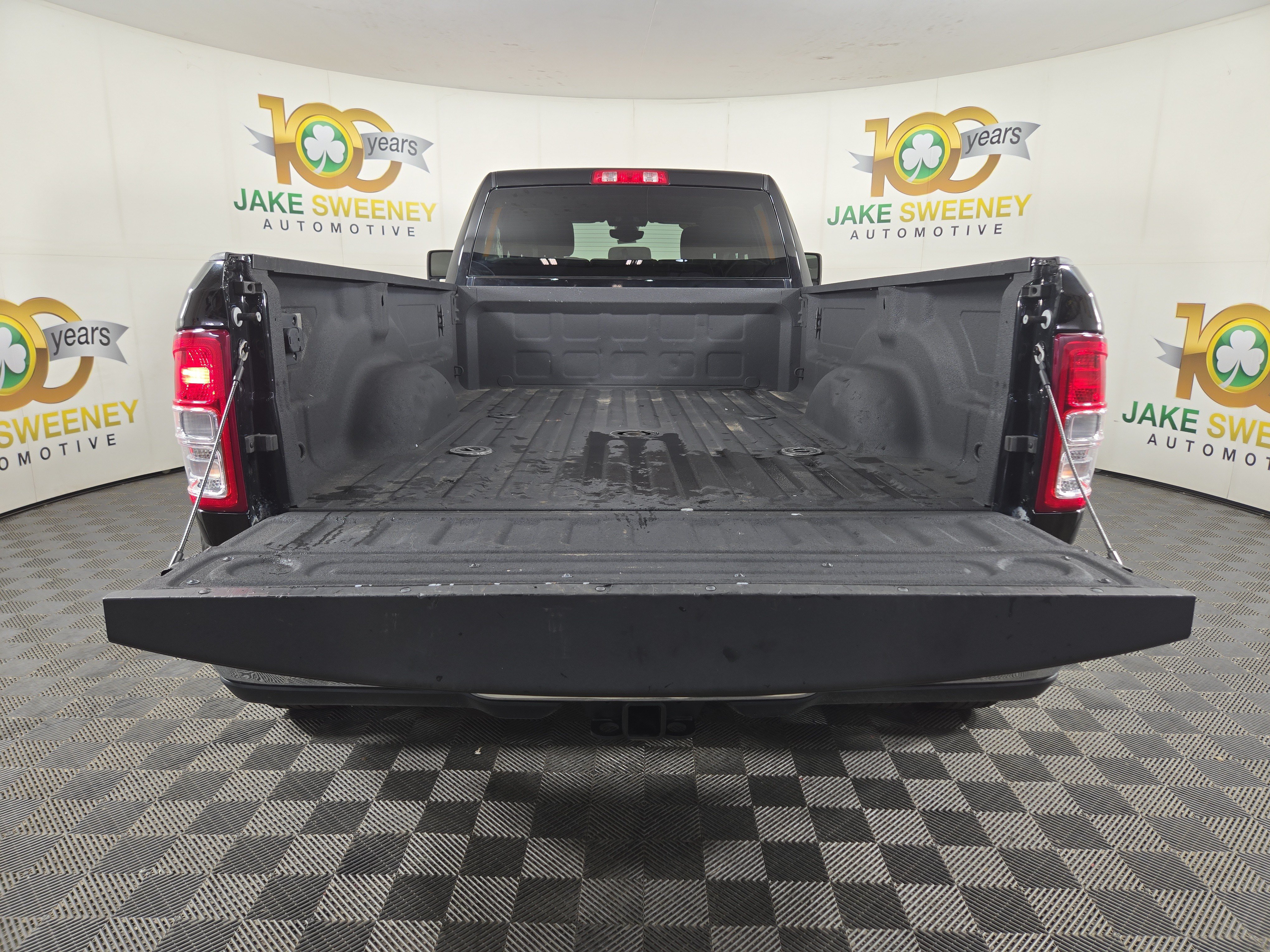Used 2023 RAM 3500 Big Horn w/ Level 1 Equipment Group AWD/4WD image 34