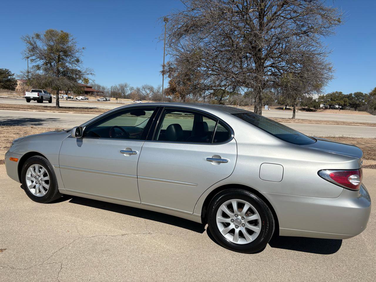 Used 2004 Lexus ES 330 image 3