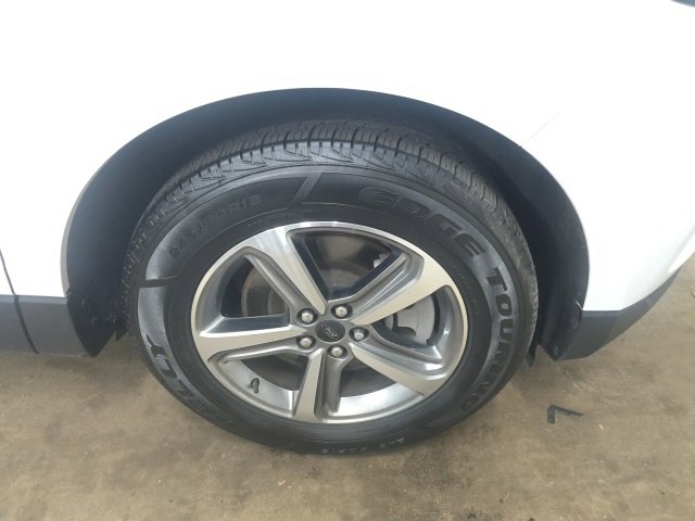 Used 2023 Ford Edge SEL w/ Convenience Package image 2