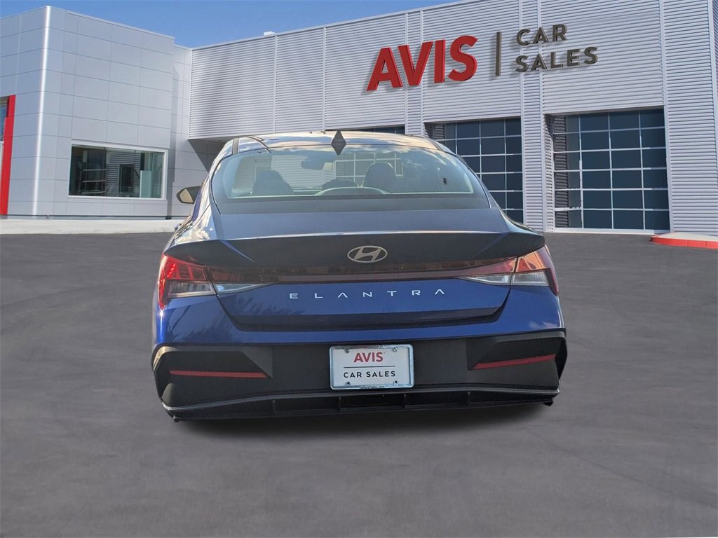 Used 2024 Hyundai Elantra SEL image 9