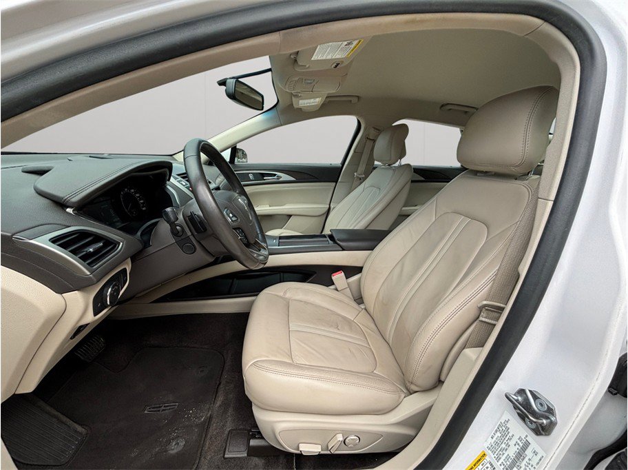 Used 2018 Lincoln MKZ Select w/ Select Plus Package FWD image 2