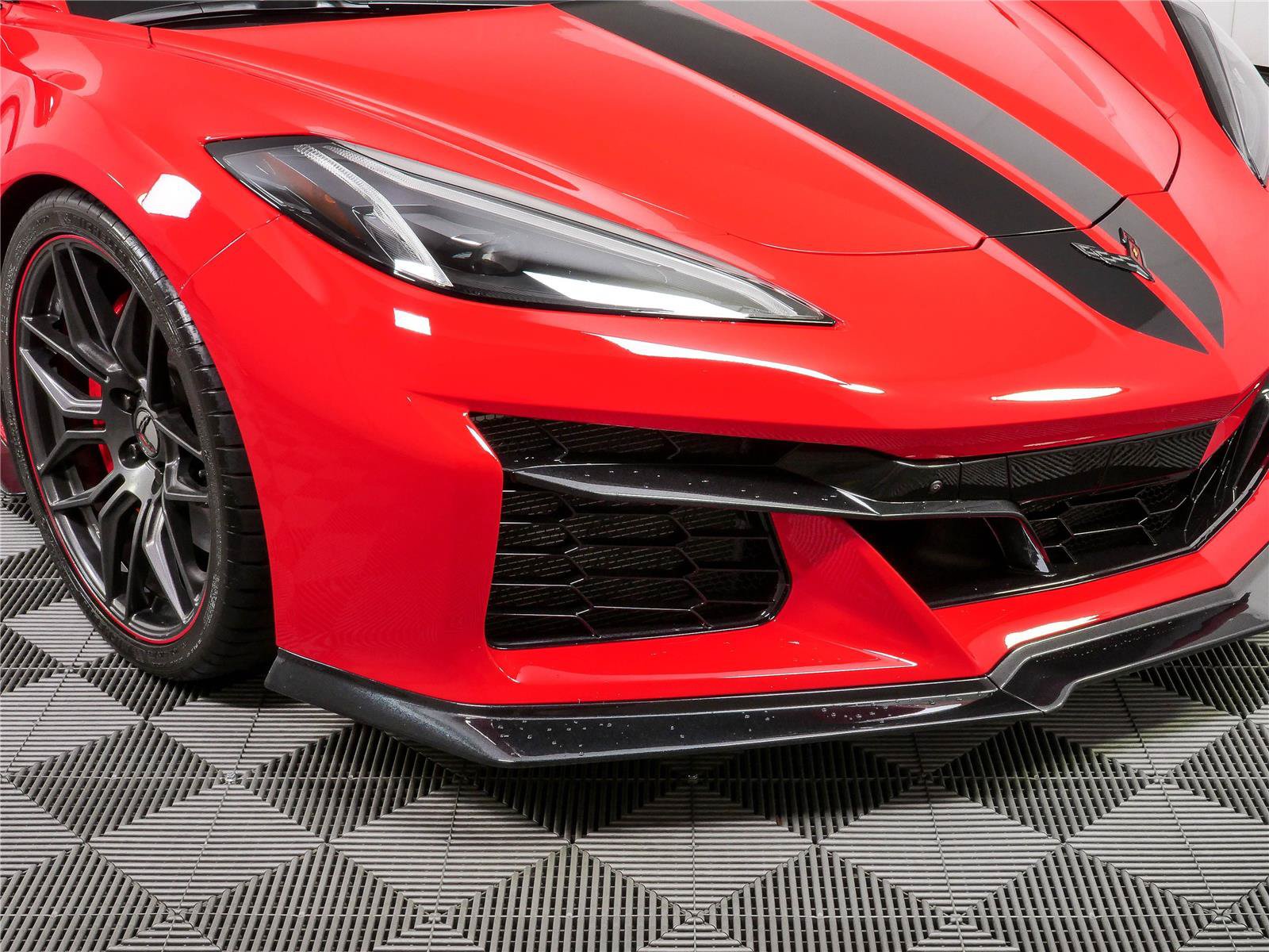 Used 2024 Chevrolet Corvette Z06 RWD image 34
