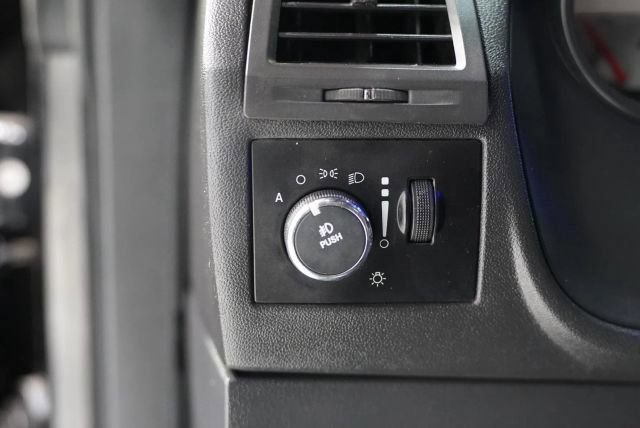 Used 2013 Dodge Challenger SRT8 w/ Harman Kardon Audio Group RWD image 18