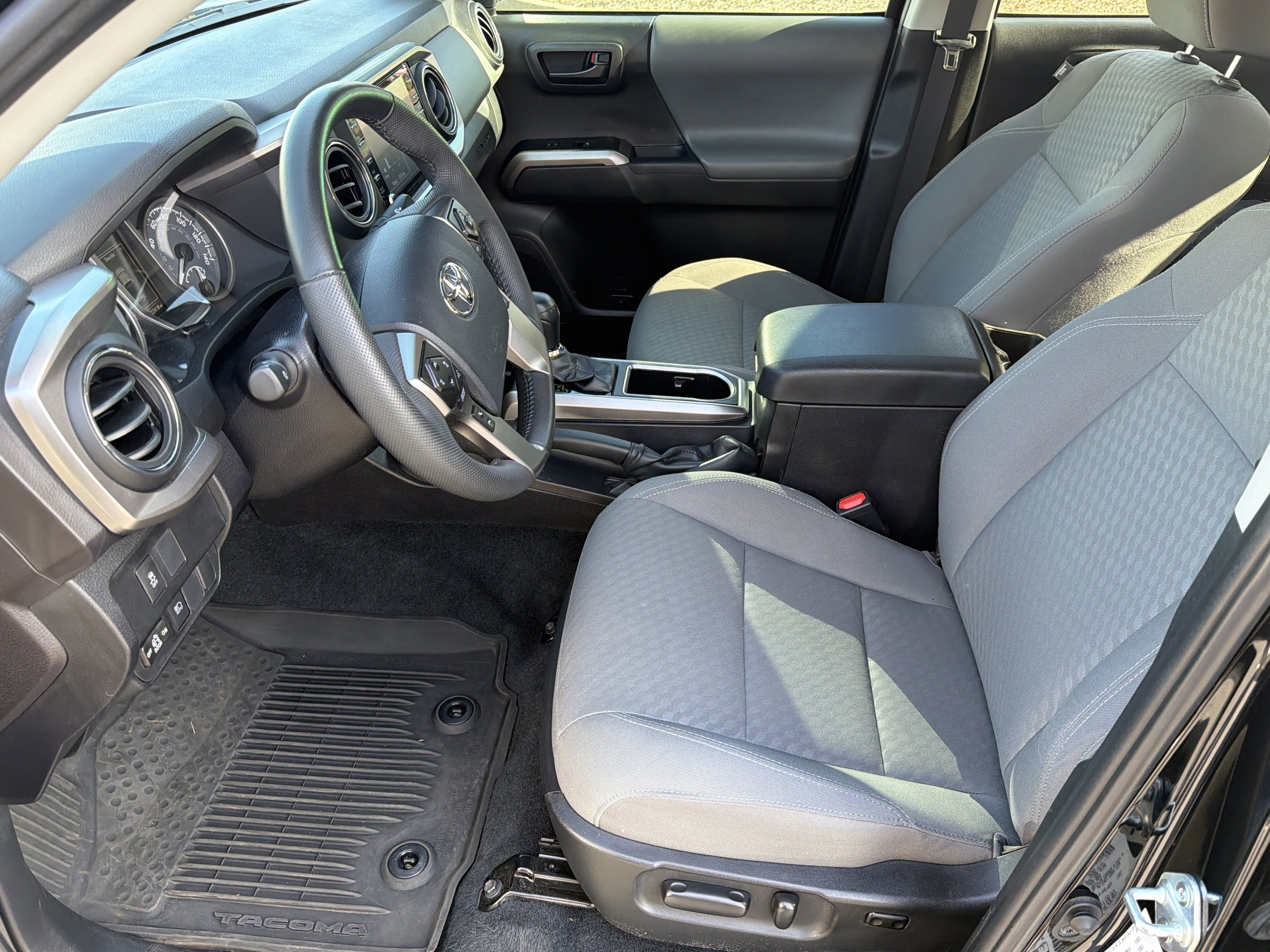 Used 2023 Toyota Tacoma SR5 w/ Technology Package image 17