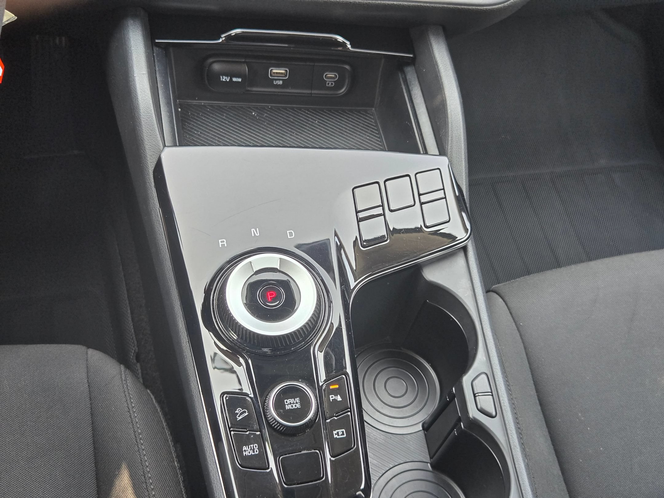 Used 2025 Kia Sportage LX FWD image 32
