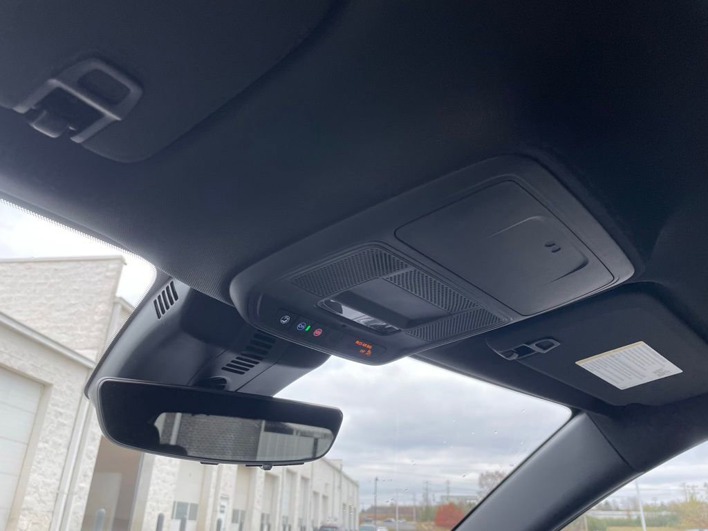 New 2026 GMC Acadia Elevation image 18