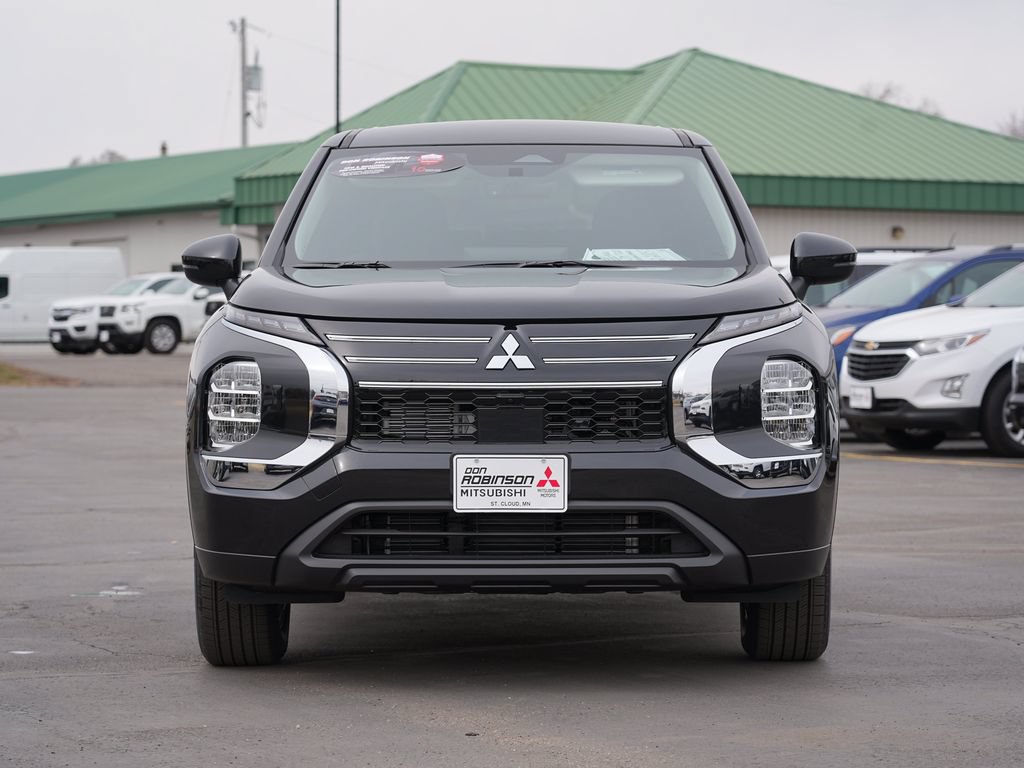 New 2026 Mitsubishi Outlander ES AWD/4WD image 8