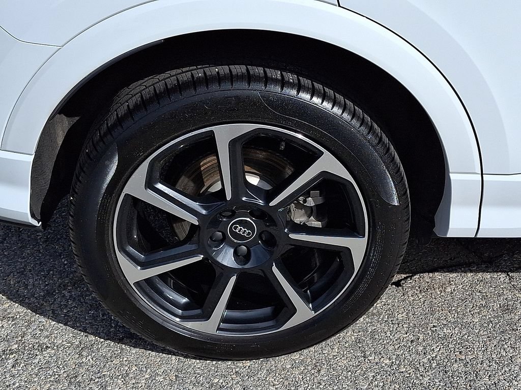 Certified 2025 Audi Q3 2.0T Premium Plus w/ Premium Plus Package AWD/4WD image 8