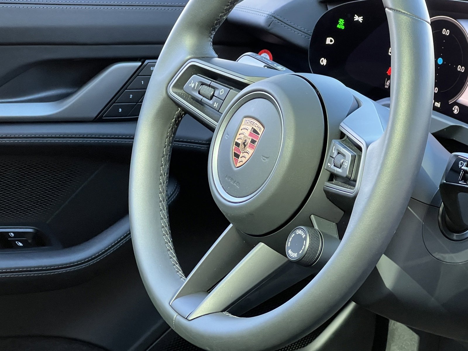 Certified 2025 Porsche Taycan image 33