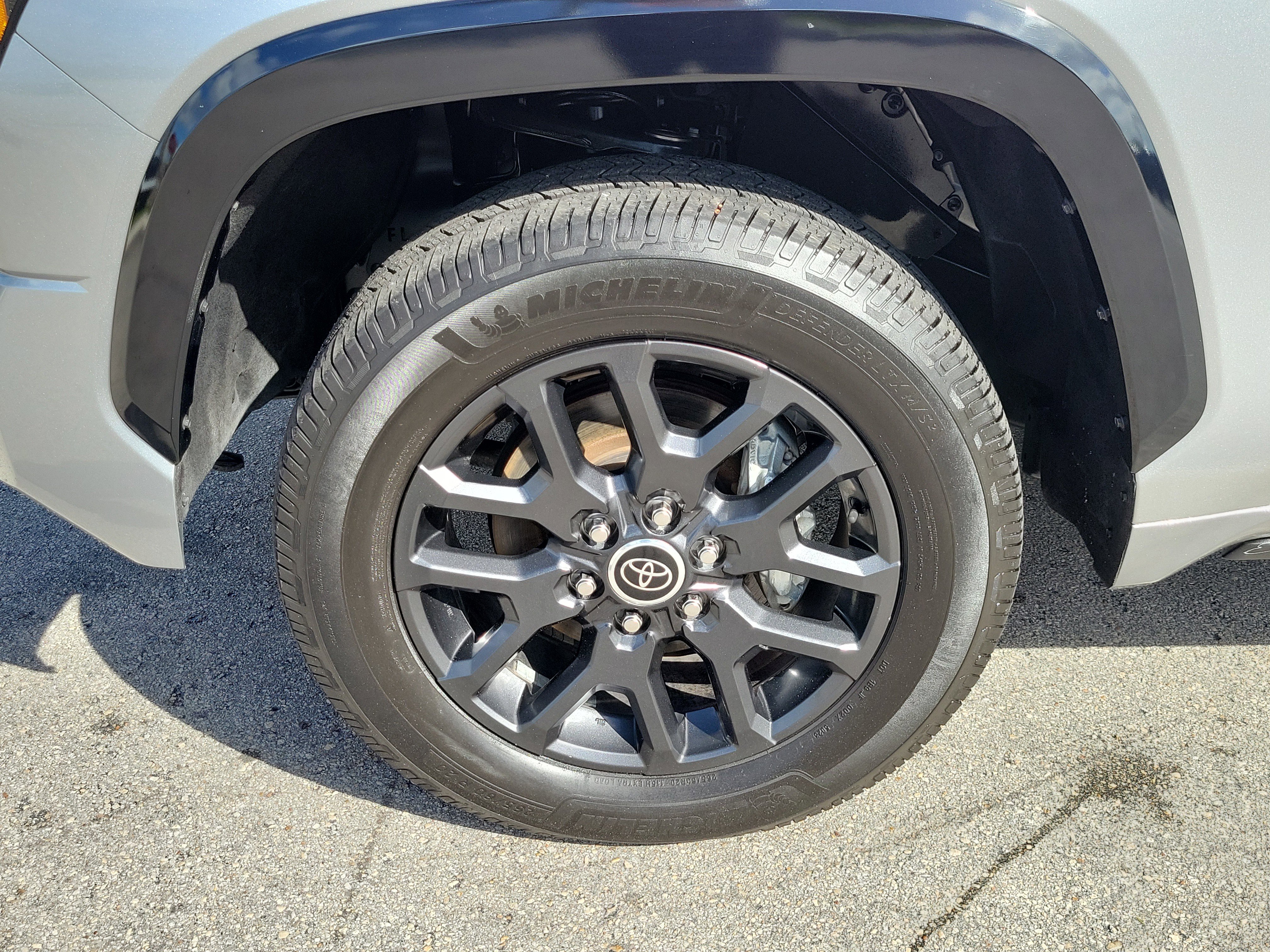 Used 2023 Toyota Tundra Platinum AWD/4WD image 27