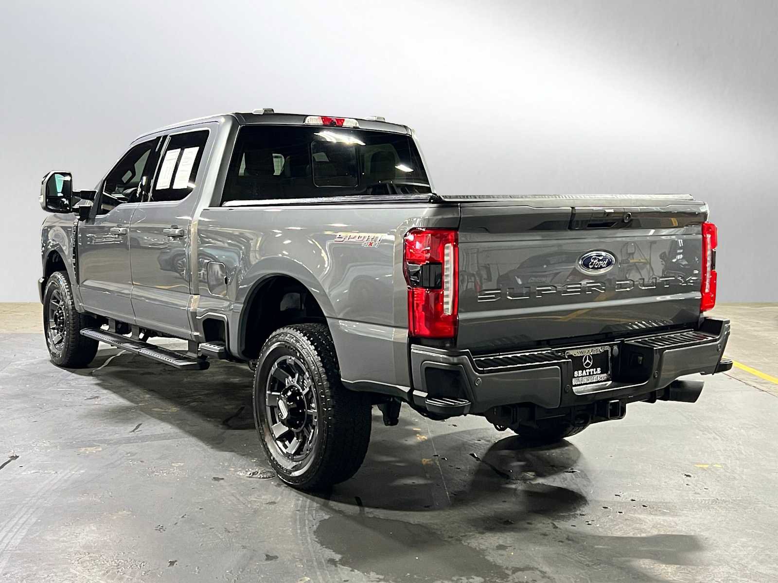 Used 2024 Ford F350 Lariat w/ Sport Appearance Package image 5