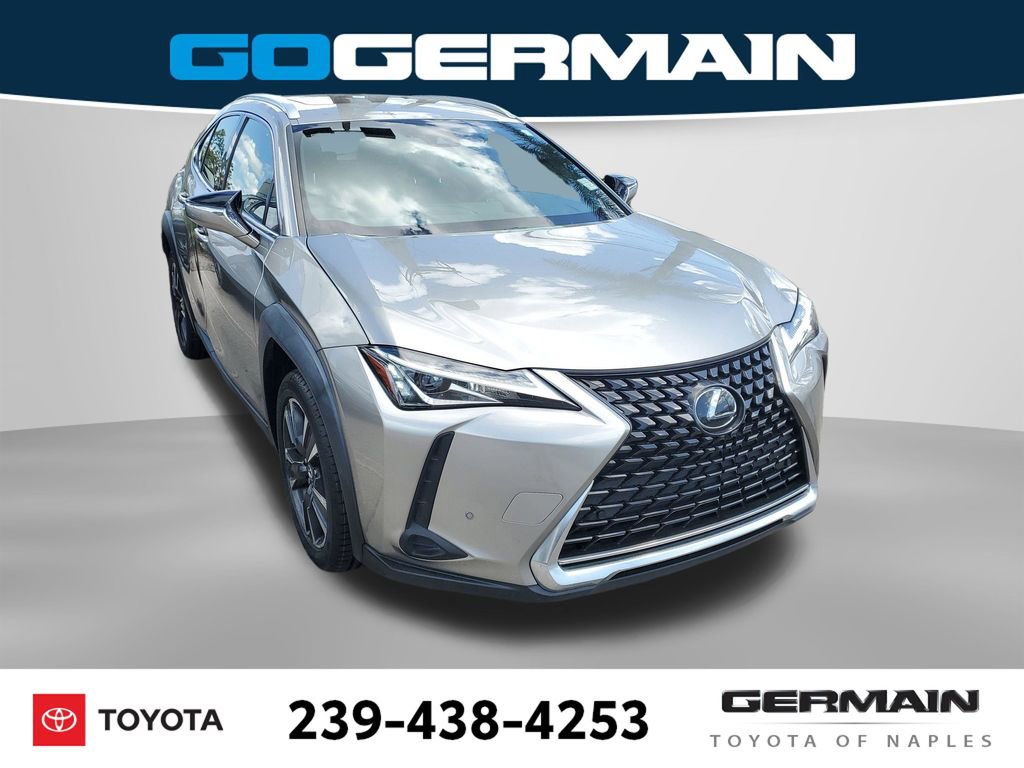 Used 2022 Lexus UX 200 200 Base w/ Accessory Package (Z2) image 4