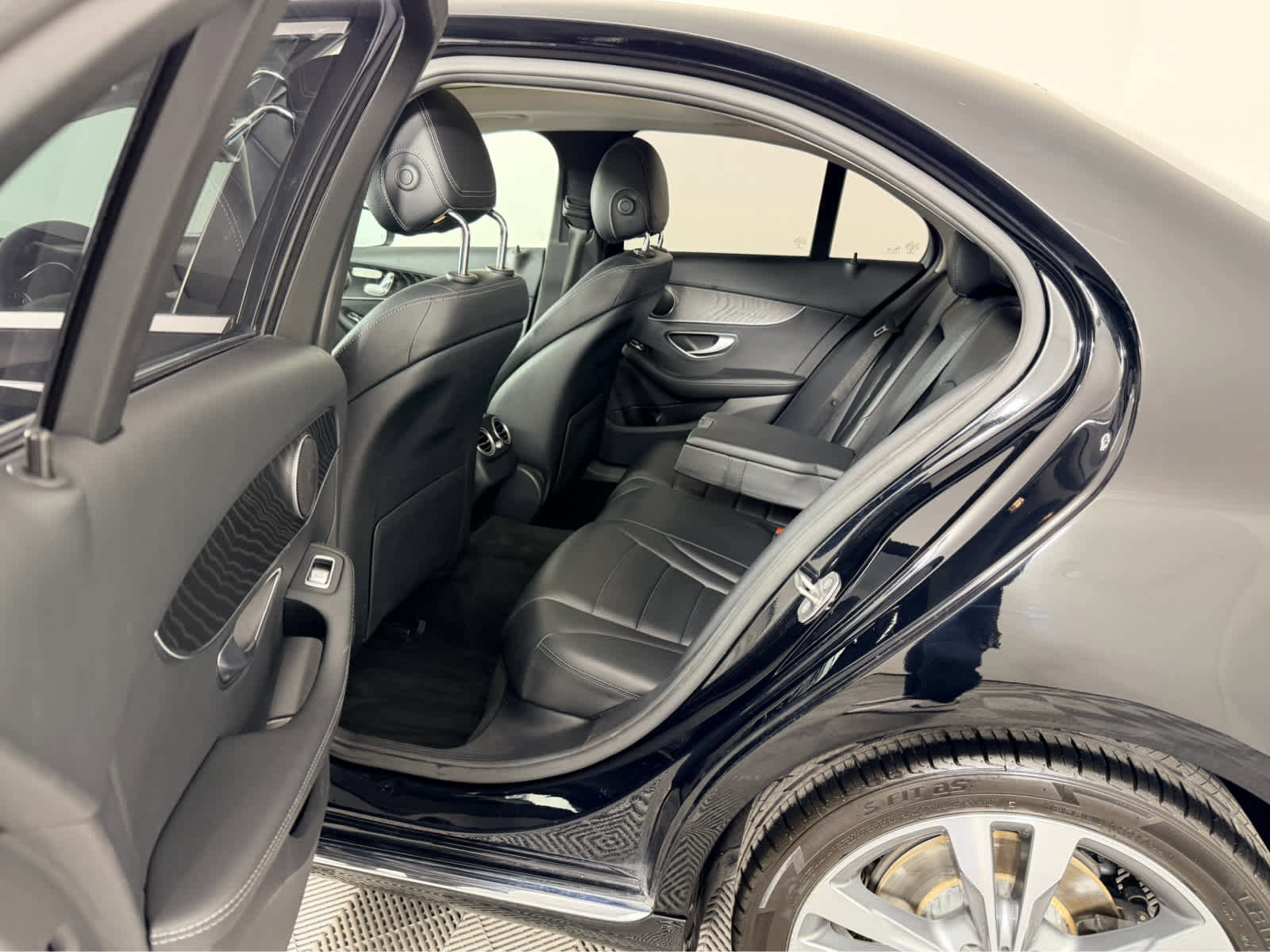 Used 2017 Mercedes-Benz C 300 Sedan image 14