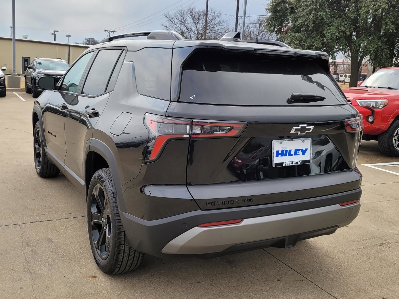 New 2026 Chevrolet Equinox LT w/ Midnight Edition AWD/4WD video 3