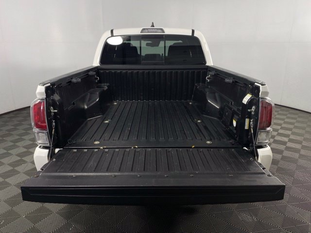 Used 2020 Toyota Tacoma TRD Sport AWD/4WD image 26