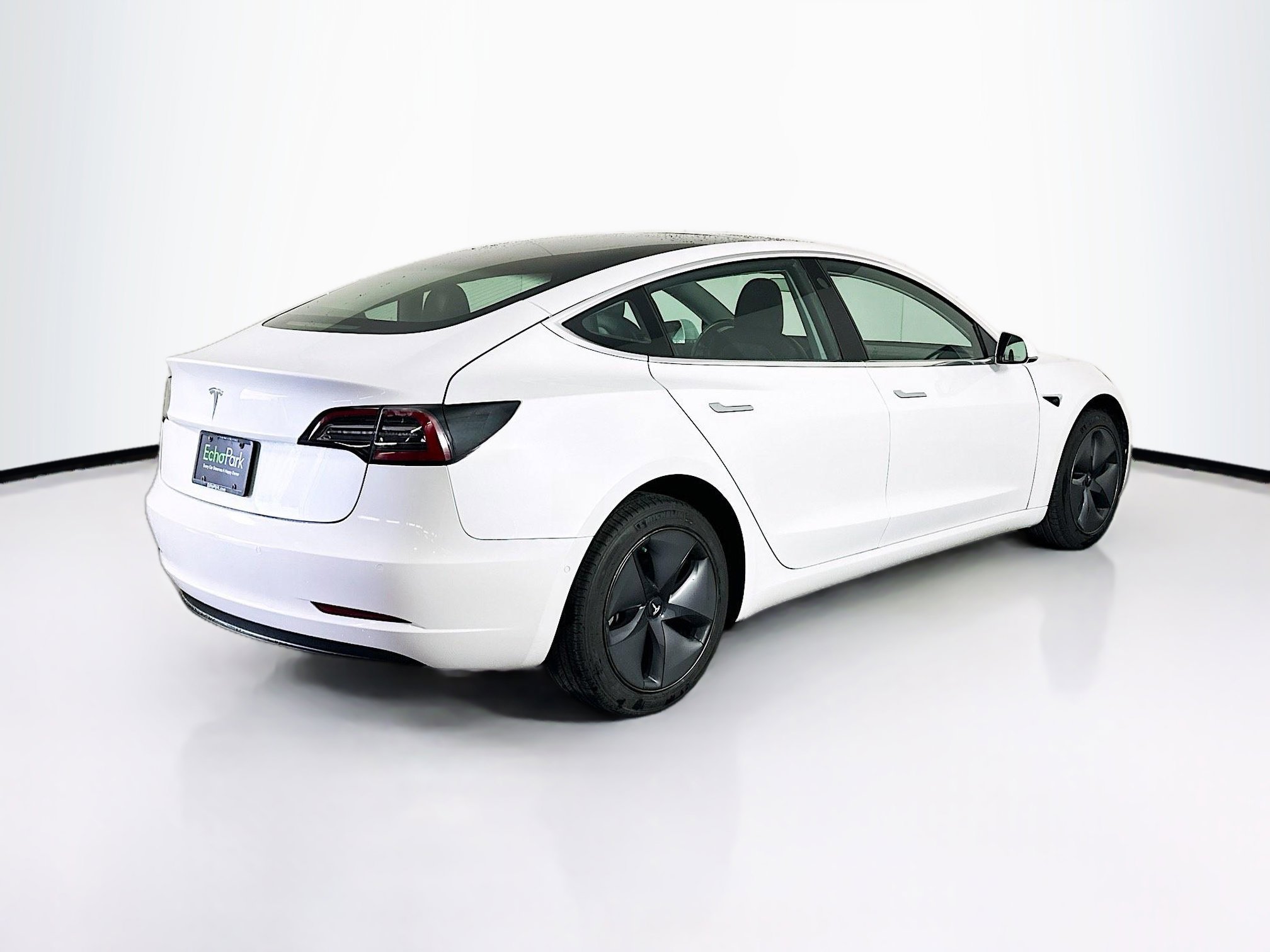Used 2020 Tesla Model 3 Standard Range Plus image 9