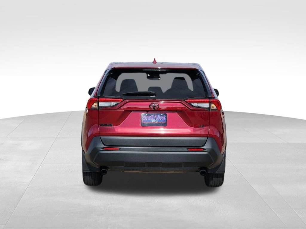Used 2024 Toyota RAV4 LE image 8
