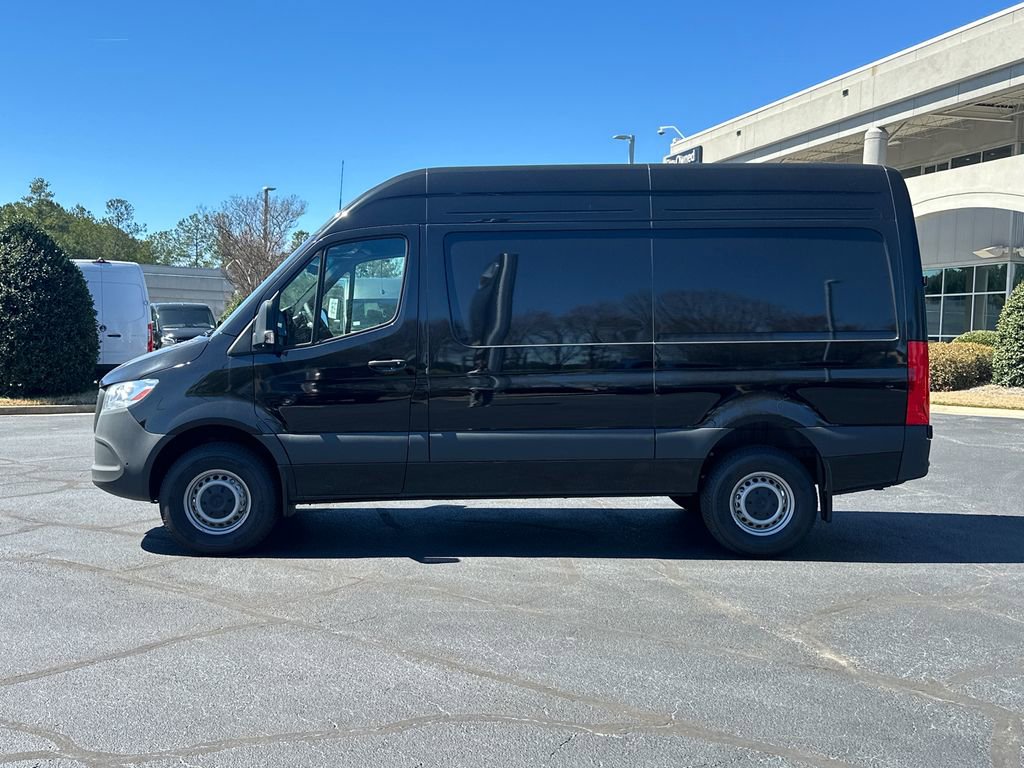 Used 2025 Mercedes-Benz Sprinter 2500 image 4