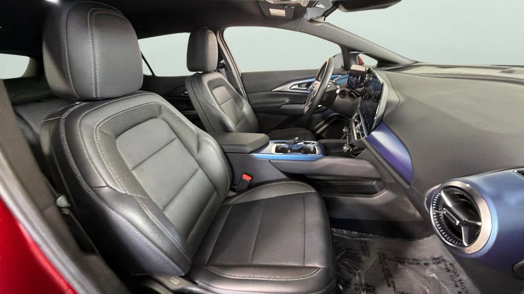 Used 2025 Chevrolet Equinox EV LT w/ Convenience Package FWD image 25