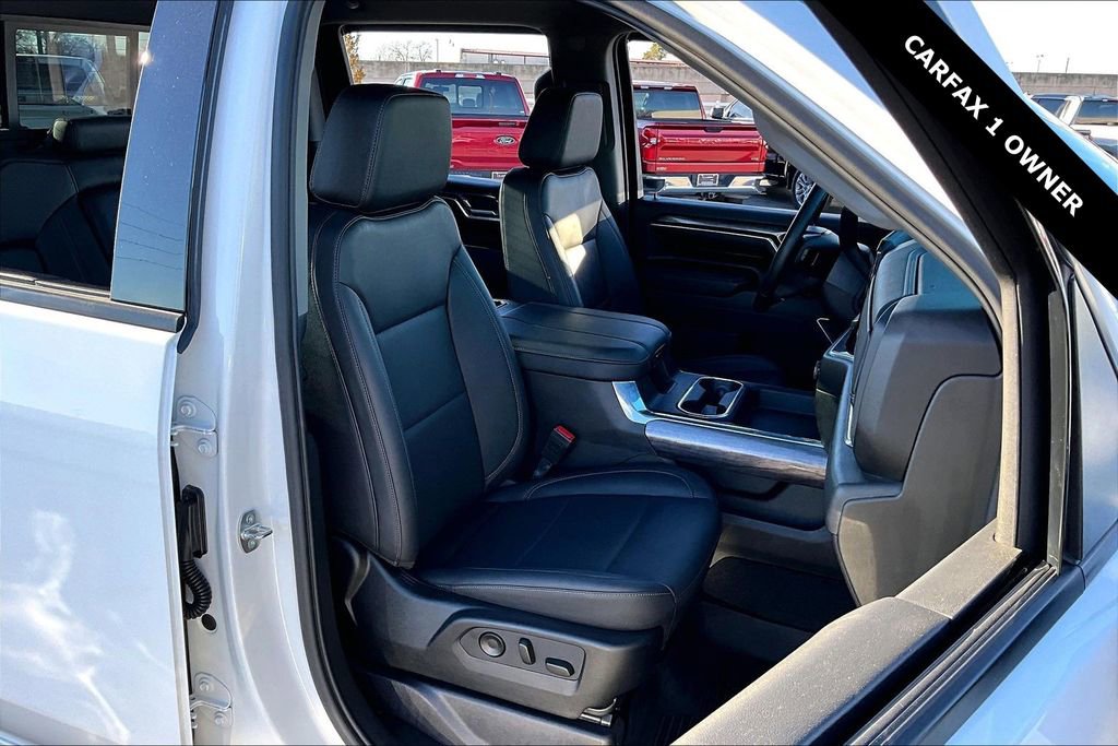 Used 2024 Chevrolet Silverado 3500 LTZ w/ LTZ Plus Package AWD/4WD image 27