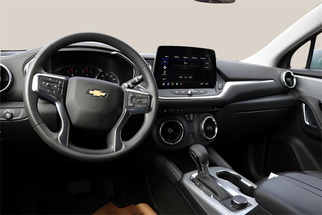 Used 2025 Chevrolet Blazer LT image 13