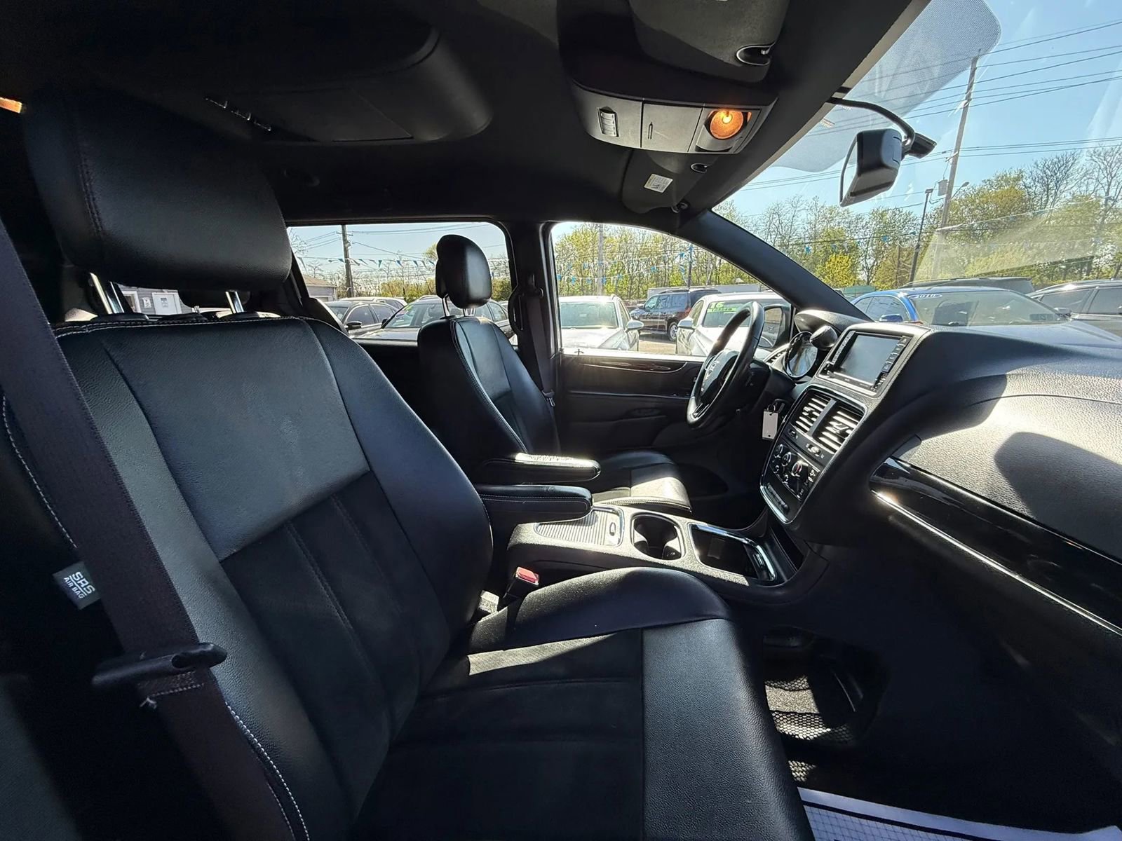Used 2015 Dodge Grand Caravan SXT FWD image 57