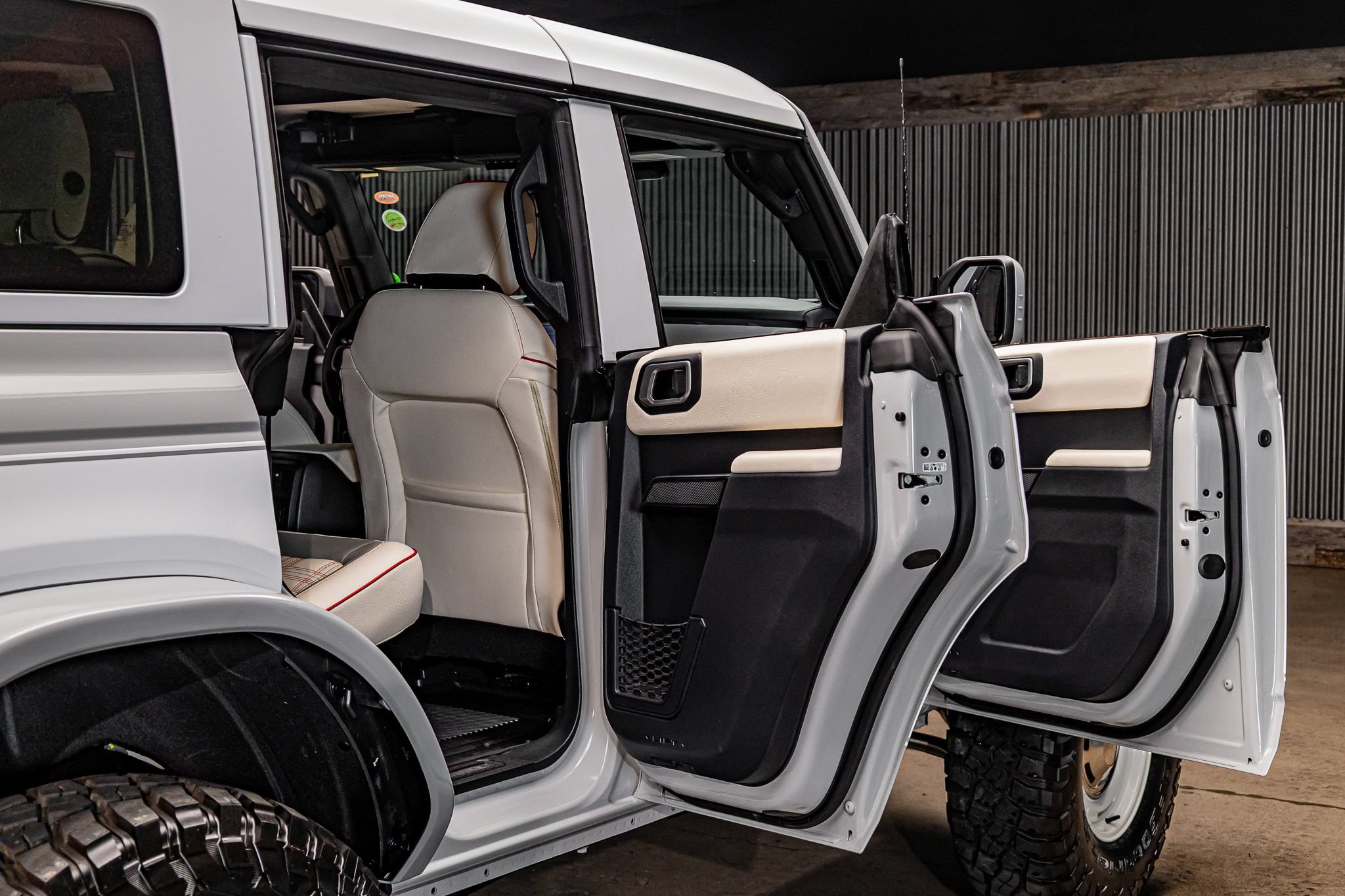 Used 2026 Ford Bronco Heritage Edition AWD/4WD image 28