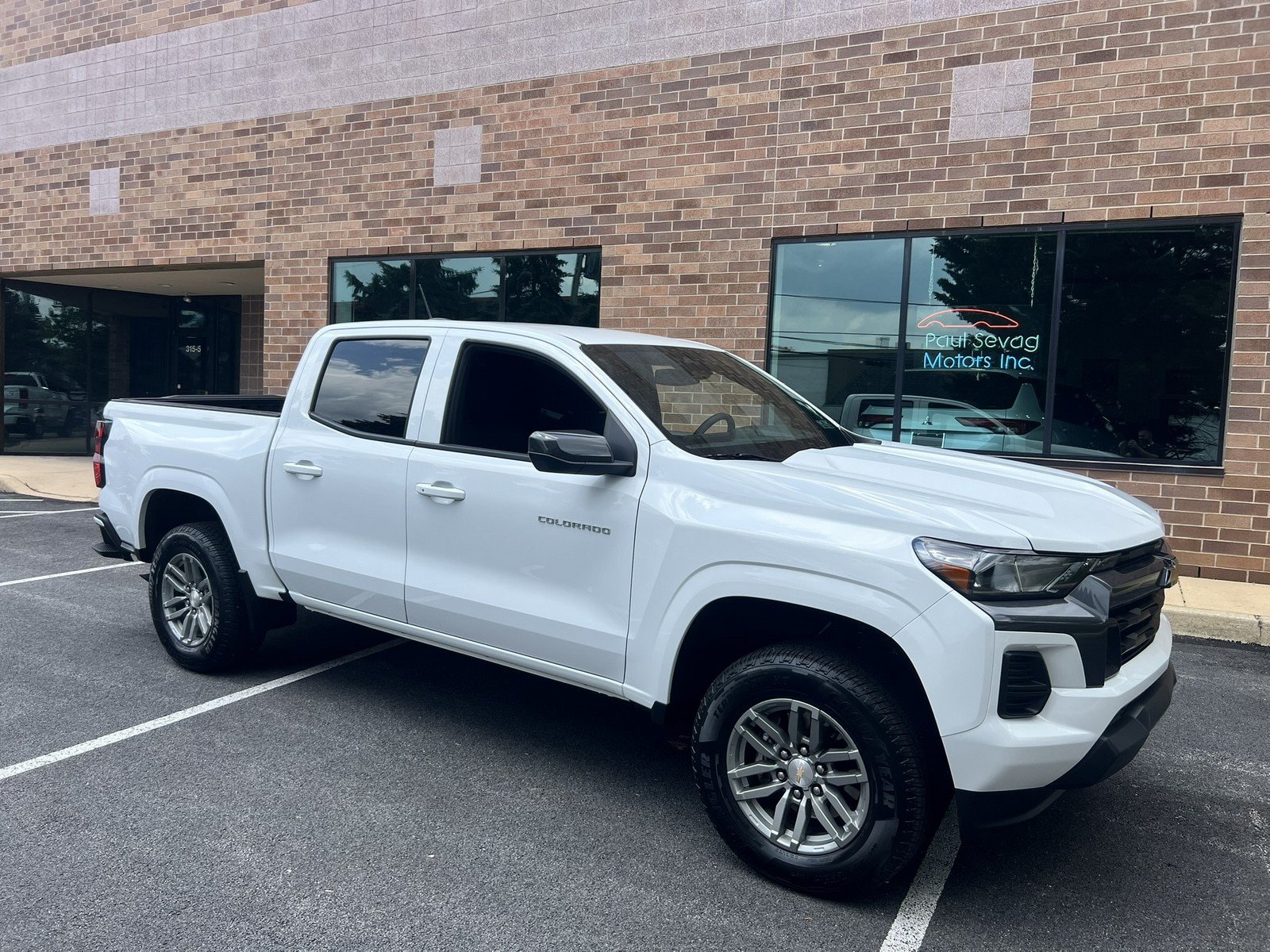 Used 2025 Chevrolet Colorado LT w/ Advanced Trailering Package RWD image 40