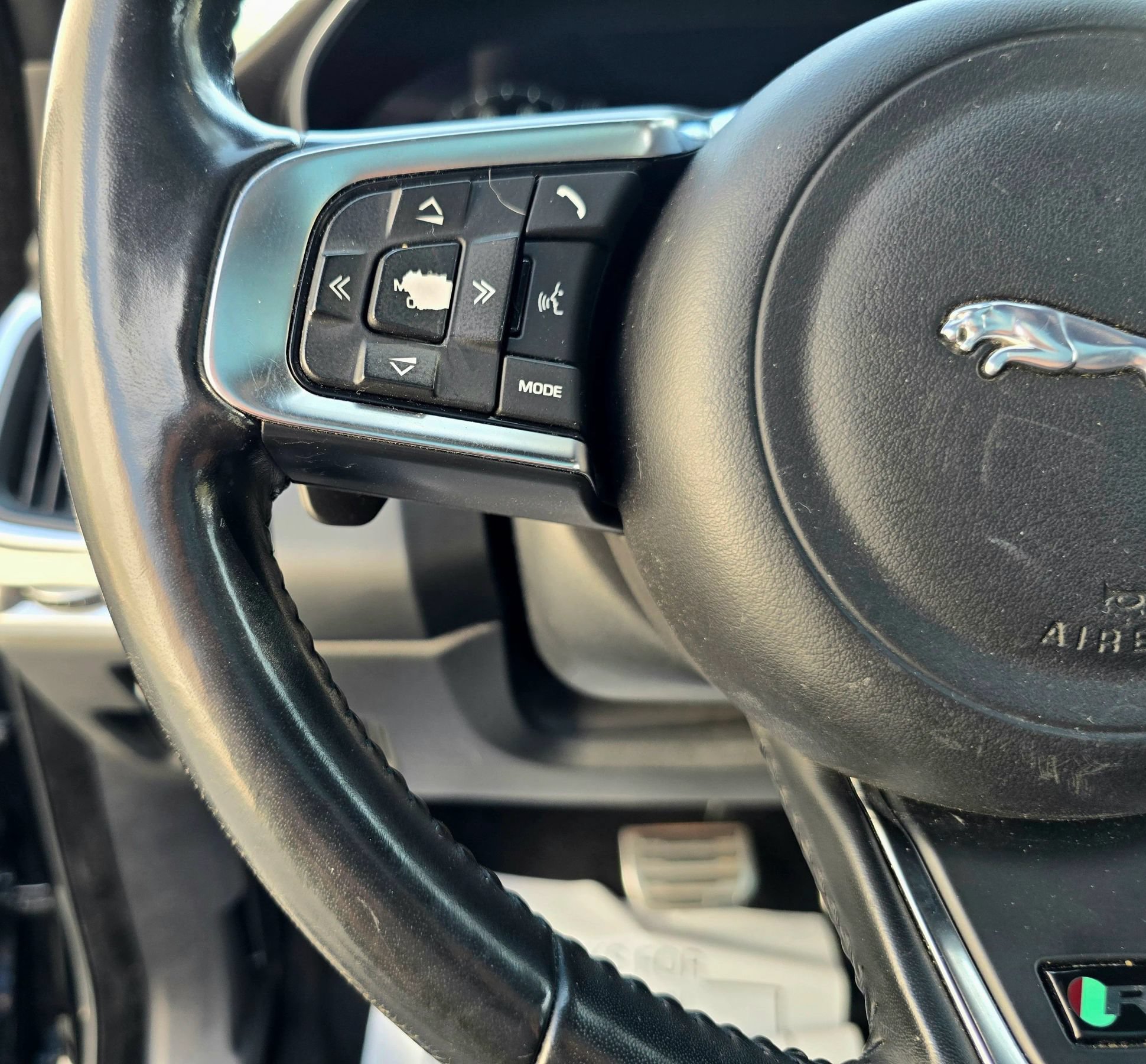 Used 2018 Jaguar E-PACE R-Dynamic HSE AWD/4WD image 30