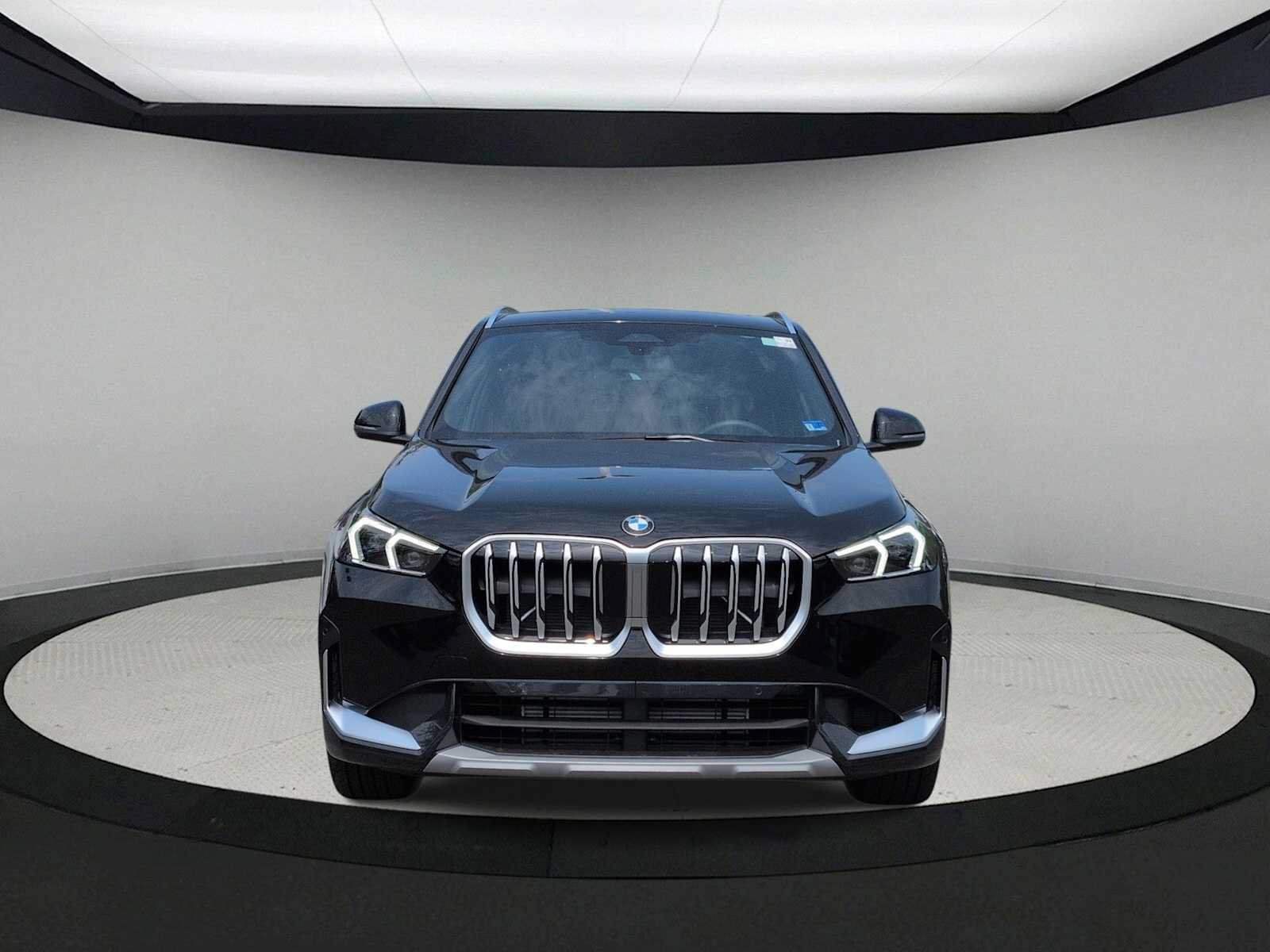 New 2026 BMW X1 xDrive28i w/ Convenience Package AWD/4WD image 3