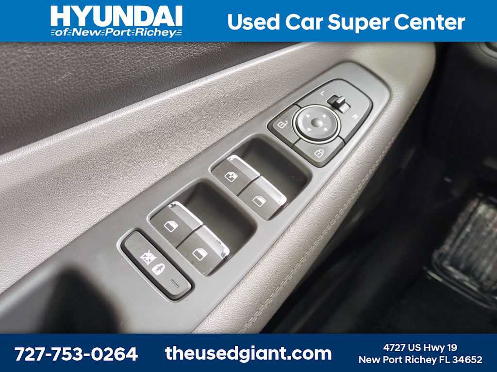 Used 2019 Hyundai Santa Fe SE FWD image 23