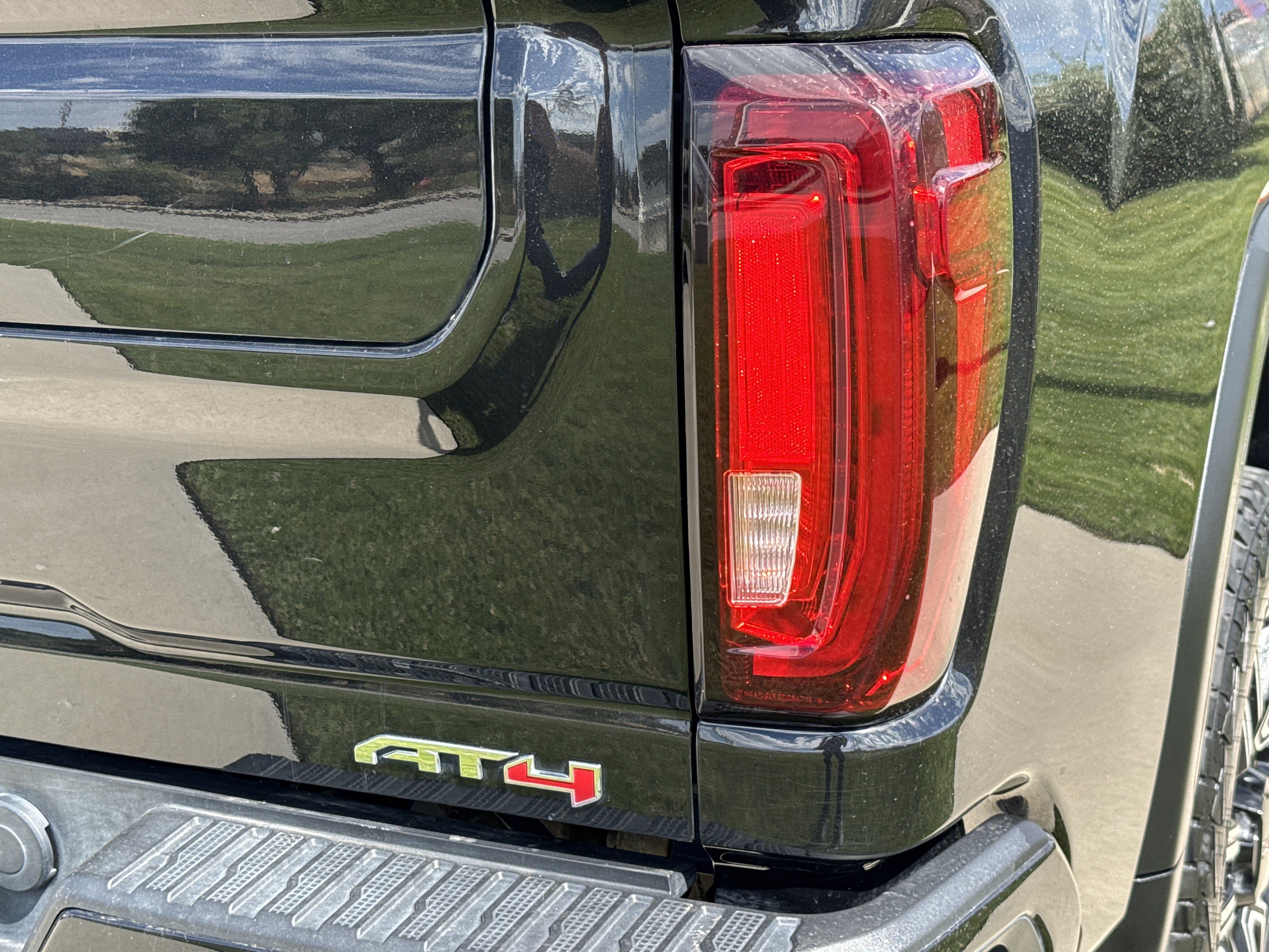 Used 2023 GMC Sierra 3500 AT4 w/ Gooseneck/5TH Wheel Package AWD/4WD image 12