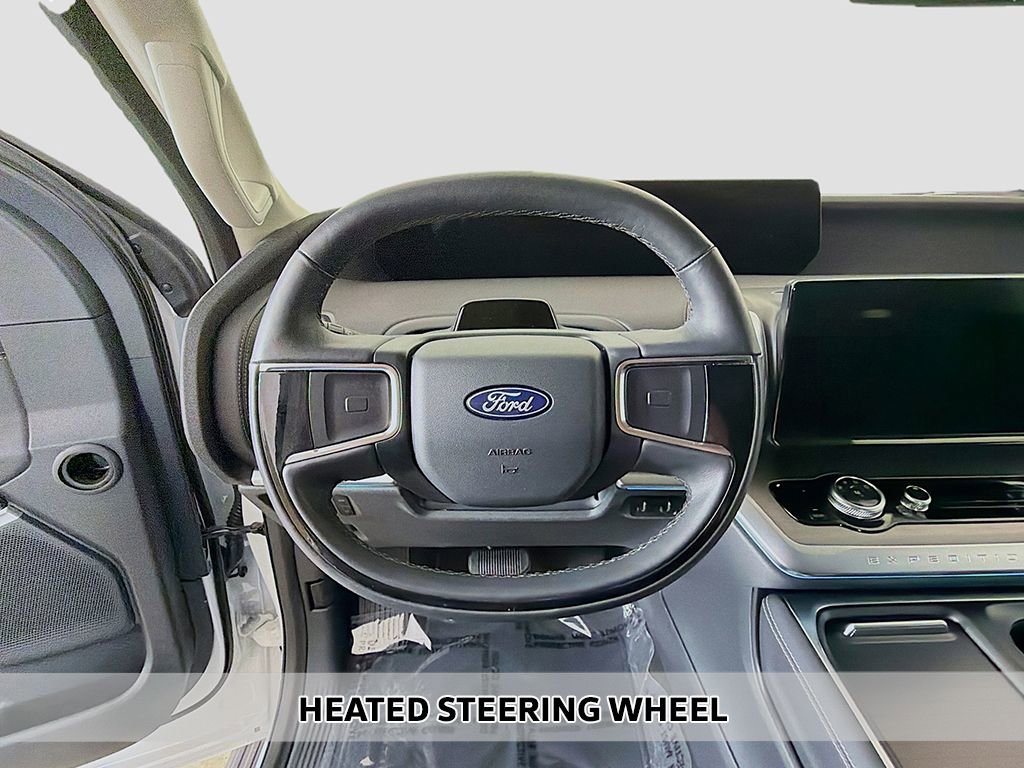 Used 2025 Ford Expedition Platinum AWD/4WD image 10