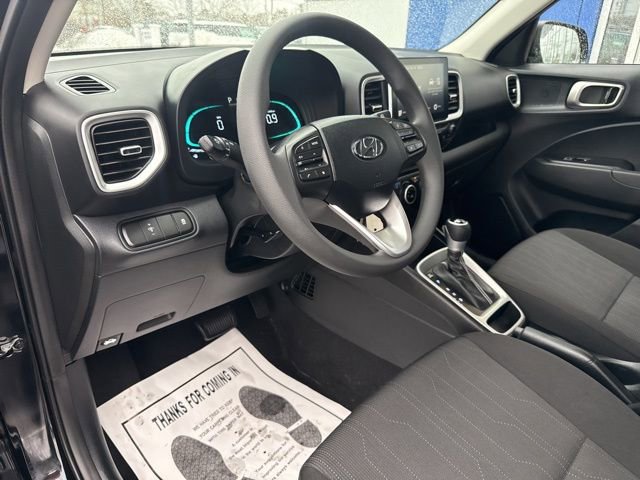 Certified 2026 Hyundai Venue SE image 18