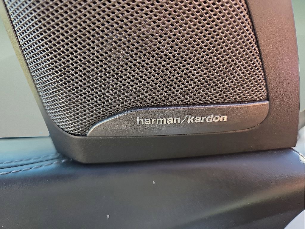 Used 2020 BMW X7 xDrive50i w/ Dynamic Handling Package AWD/4WD image 23