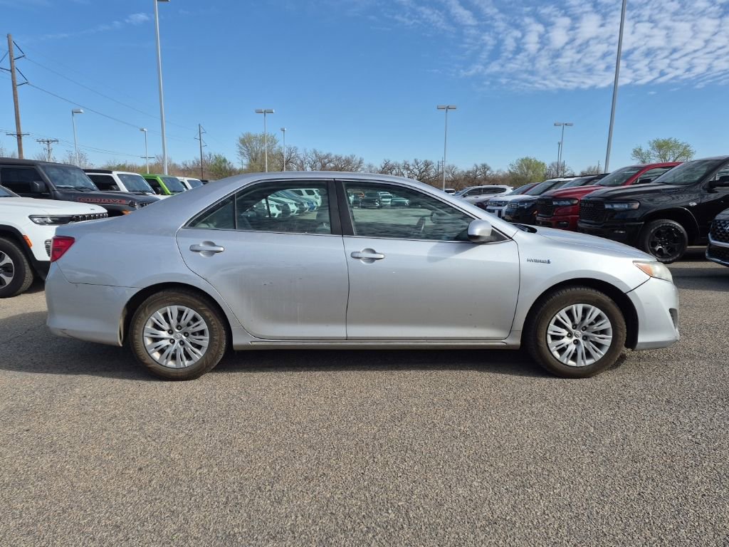 Used 2012 Toyota Camry LE image 2