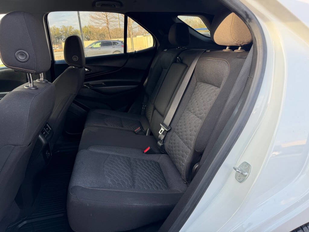 Used 2021 Chevrolet Equinox LT w/ LPO, Cargo Package AWD/4WD image 11