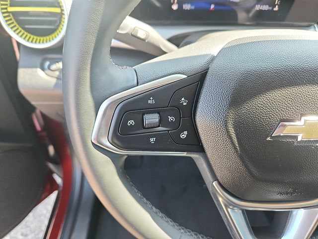 Used 2025 Chevrolet Trax LT w/ LT Convenience Package FWD image 15