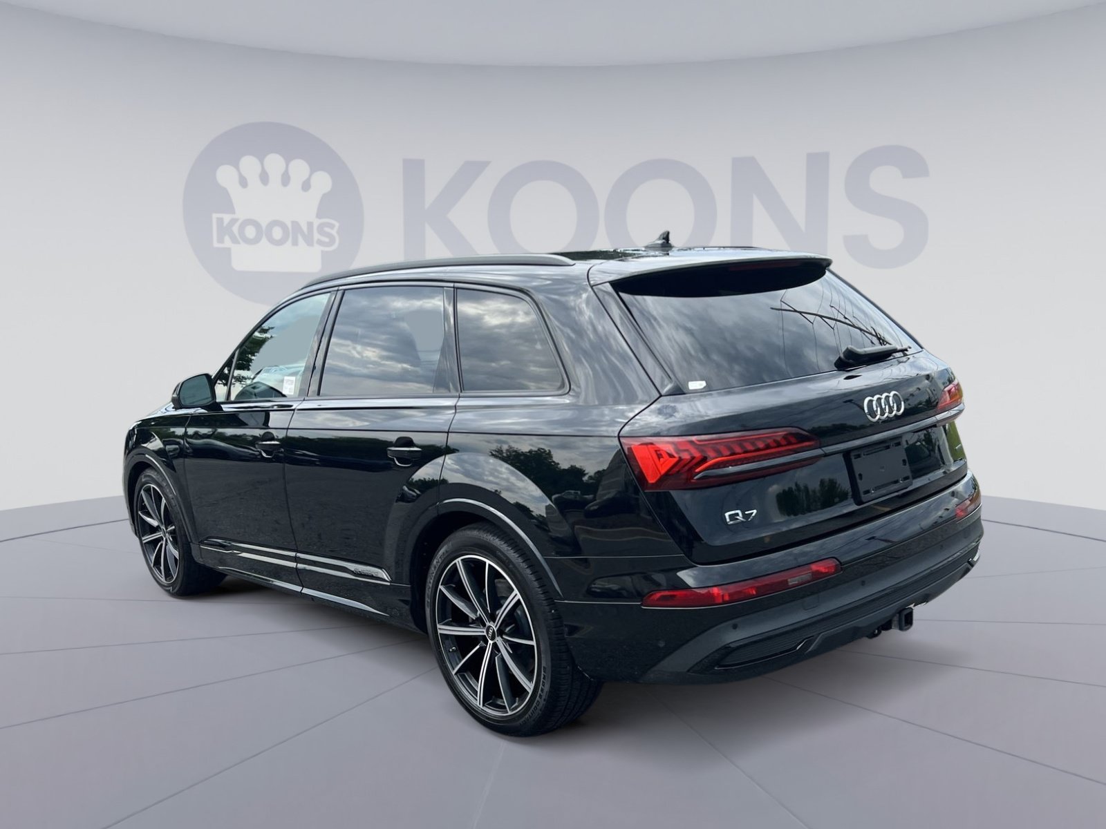 Used 2023 Audi Q7 3.0T Prestige w/ Prestige Package AWD/4WD image 4