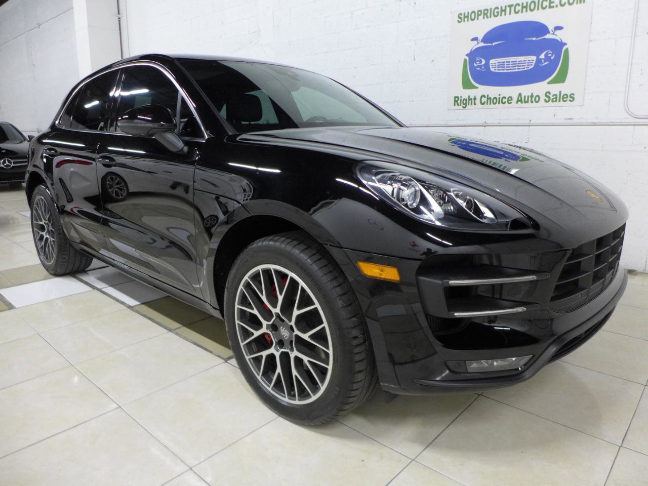 Used 2017 Porsche Macan Turbo AWD/4WD image 83