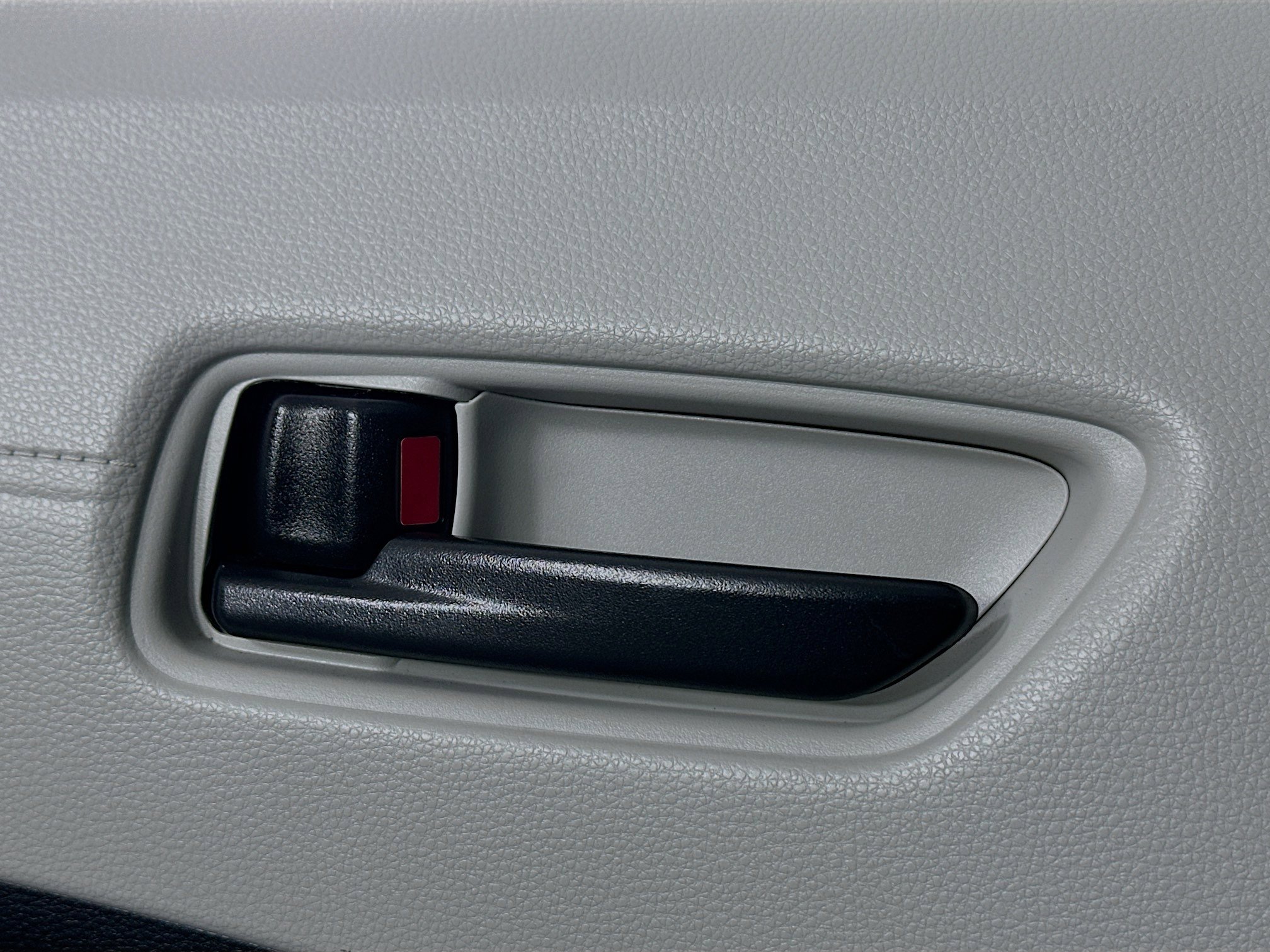 Used 2024 Toyota Corolla Cross L image 14