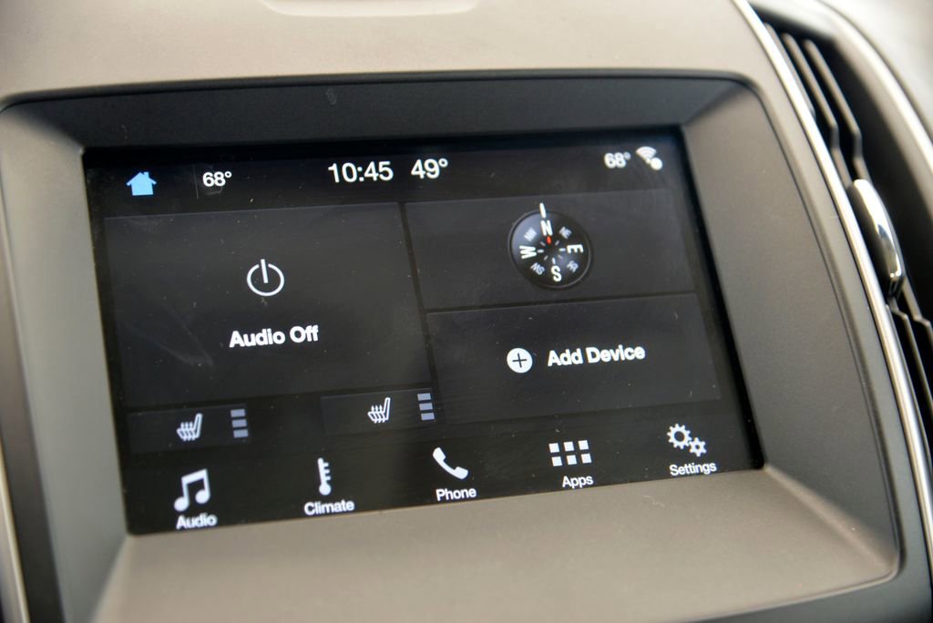 Used 2018 Ford Edge SEL w/ Equipment Group 201A AWD/4WD image 19