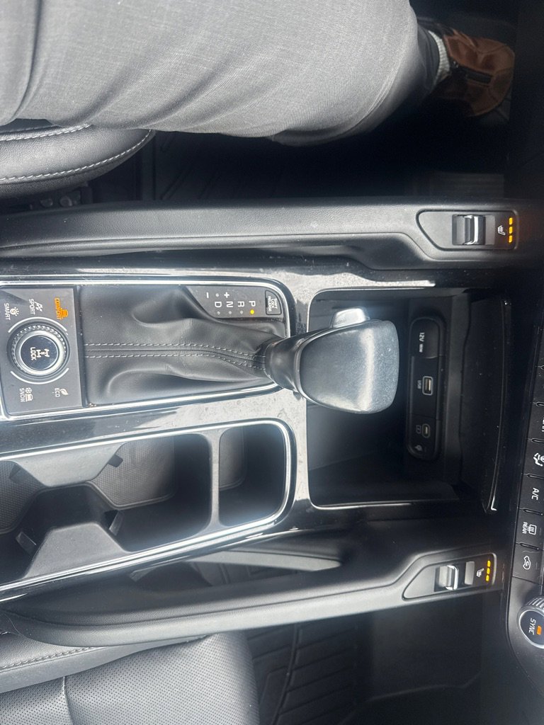 Used 2023 Kia Telluride S image 33