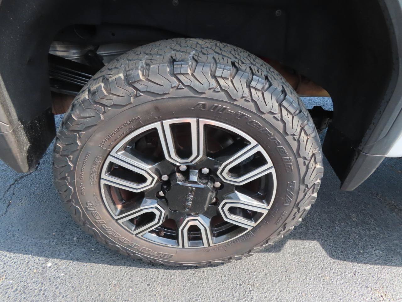 Used 2020 GMC Sierra 2500 AT4 w/ AT4 Premium Package AWD/4WD image 21