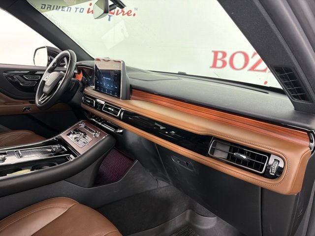 Used 2022 Lincoln Aviator Reserve w/ Elements Package Plus RWD image 17