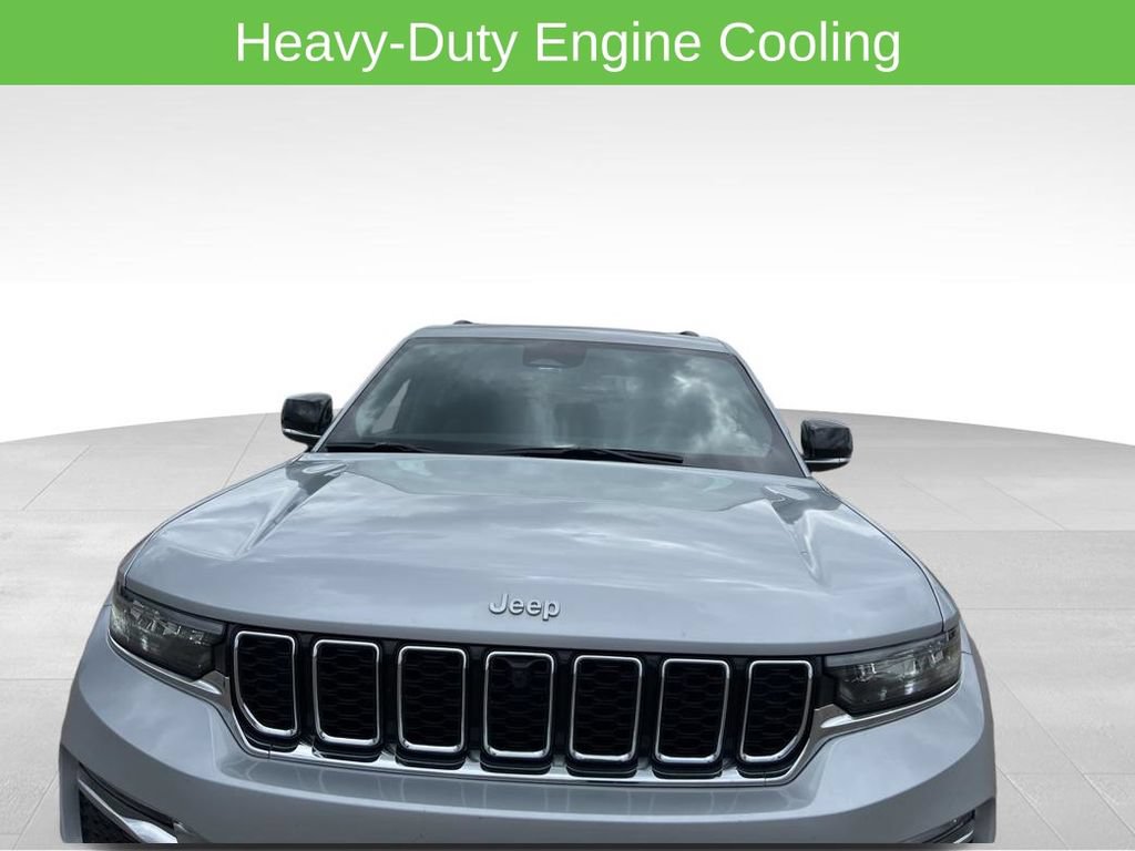 Used 2025 Jeep Grand Cherokee Limited w/ Luxury Tech Group II AWD/4WD image 12
