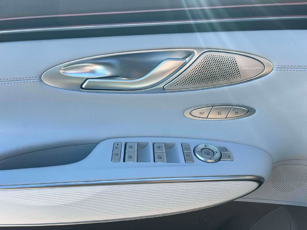 New 2027 Genesis GV70 2.5T Advanced AWD/4WD image 14
