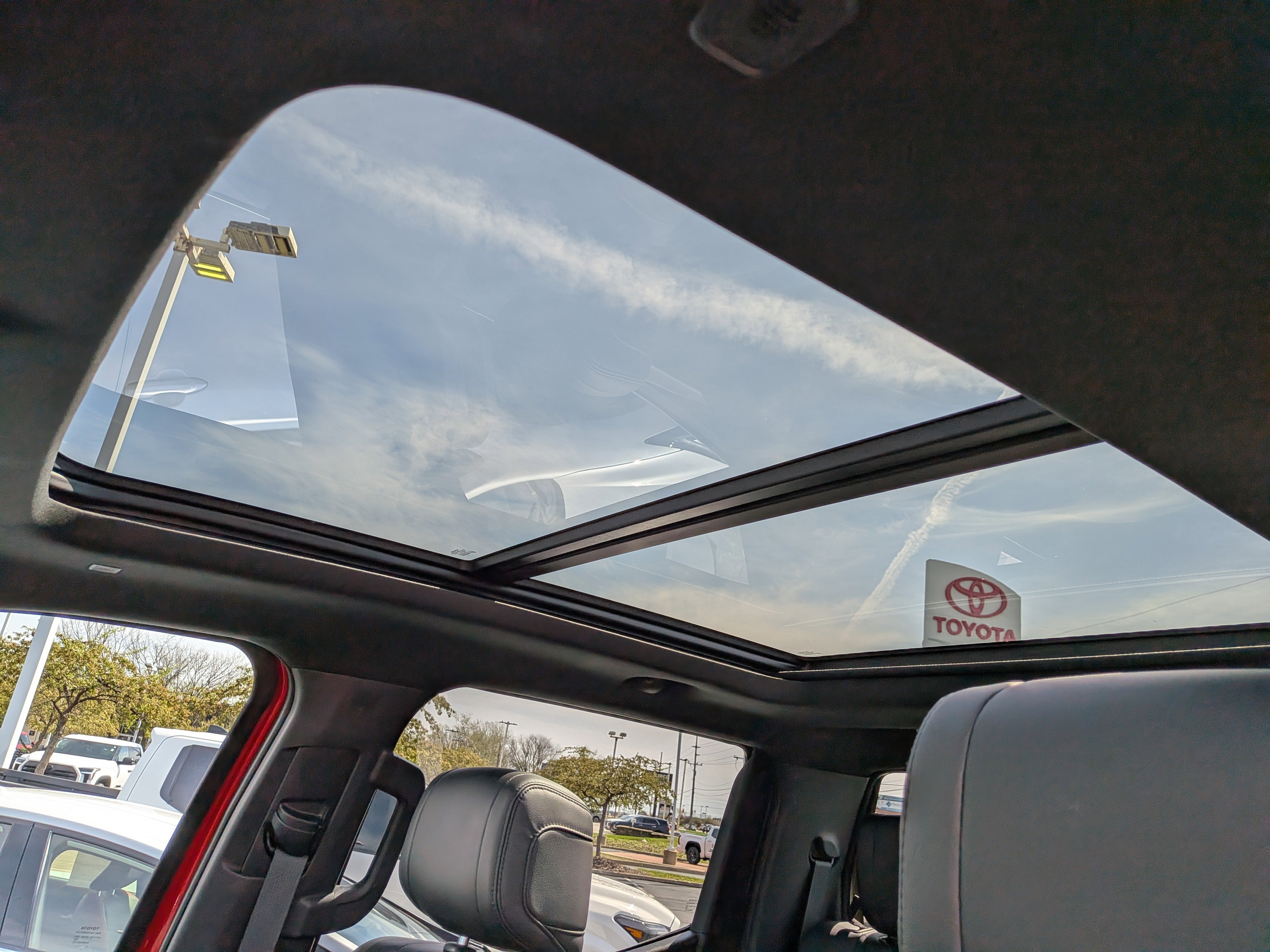 Used 2025 Toyota Tundra Limited AWD/4WD image 31